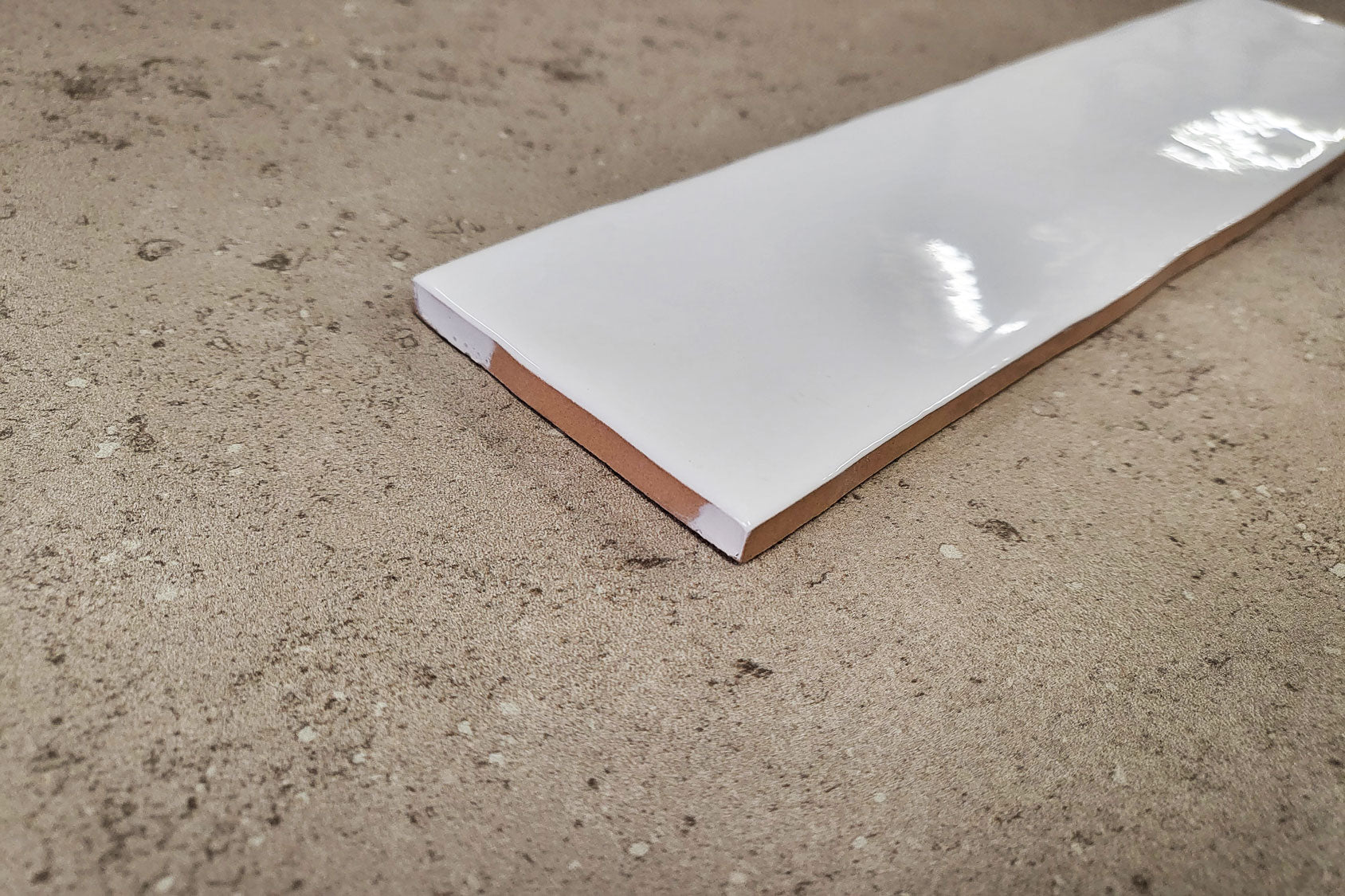 Mano White Gloss Handmade-Look 75x300 Subway Wall