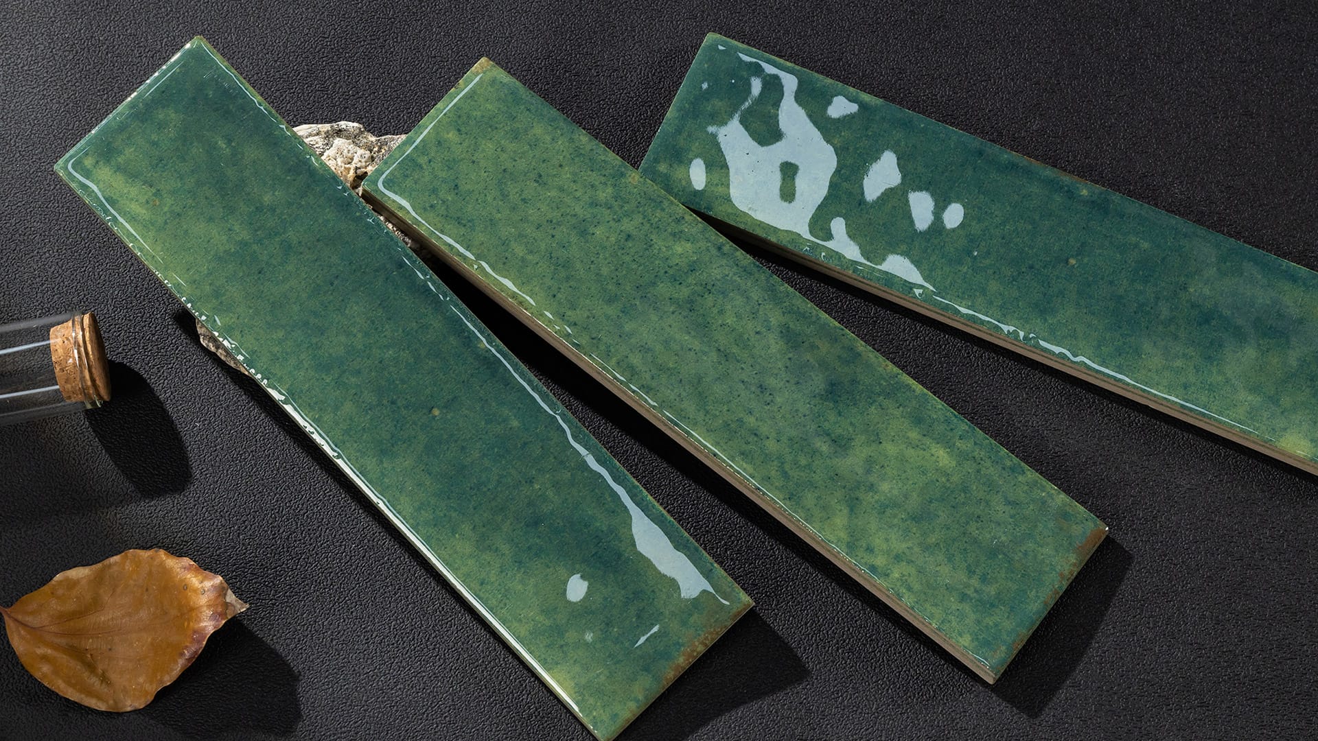 OTWAY DARK GREEN 60X240 GLOSS