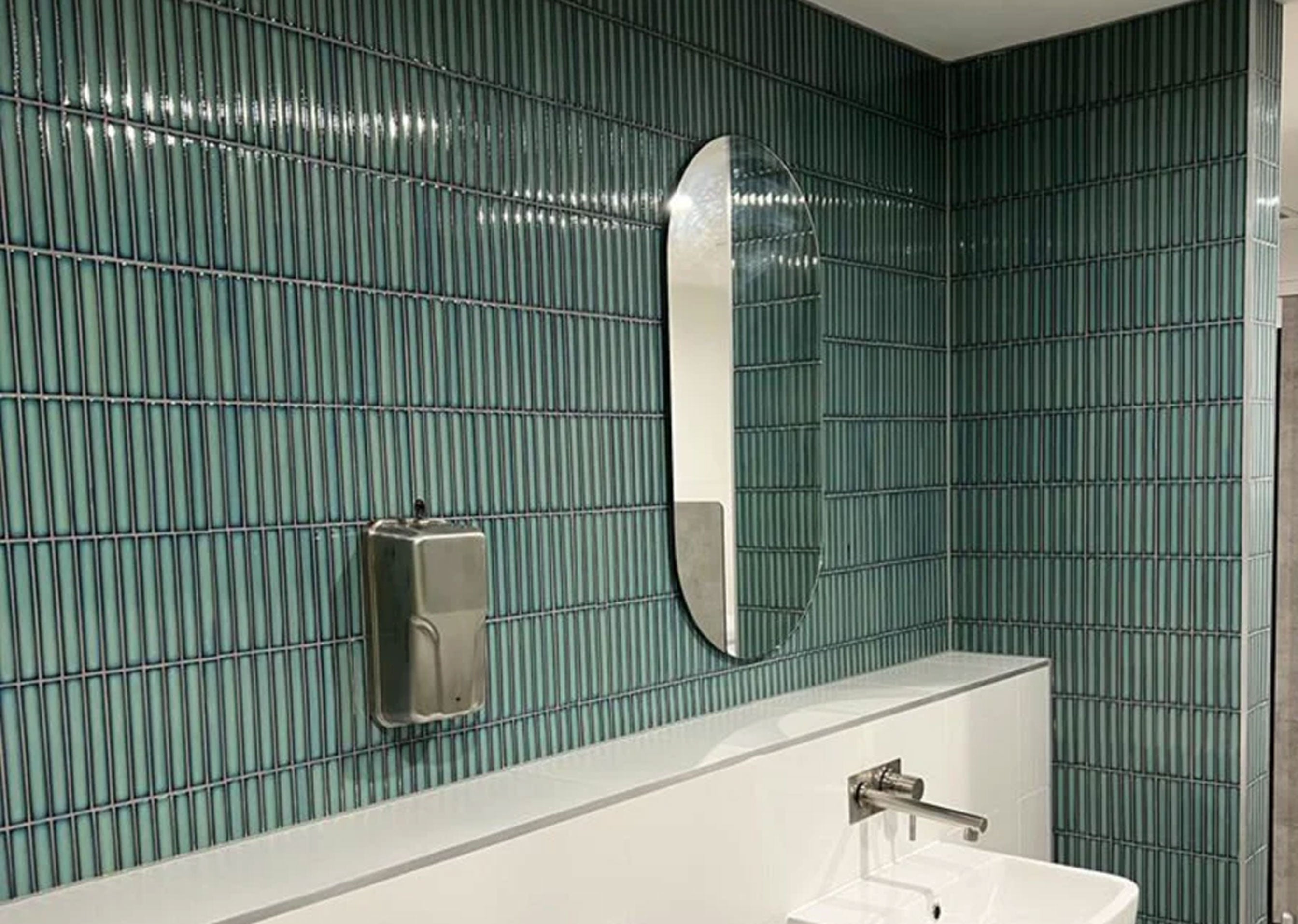 Yubi Vintage Green Gloss Kit Kat Mosaic Tile 284x296