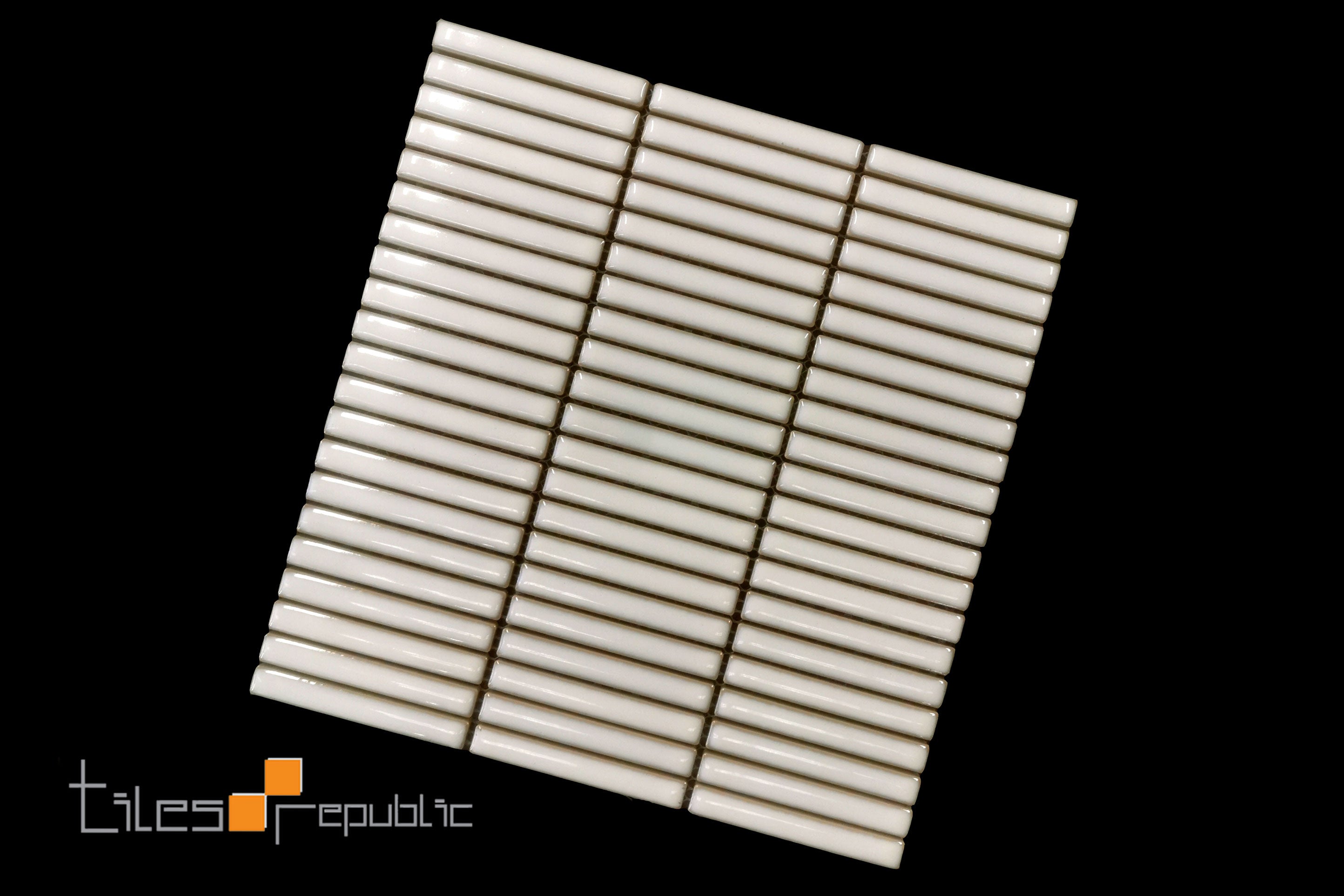 Yubi Snow White Gloss Kit Kat Mosaic Tile 284x296