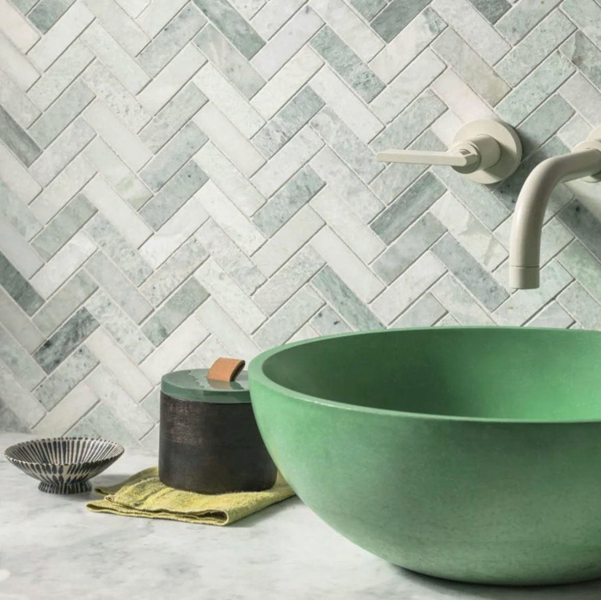 TUSCANY GREEN LONG HERRINGBONE 295X275X8MM