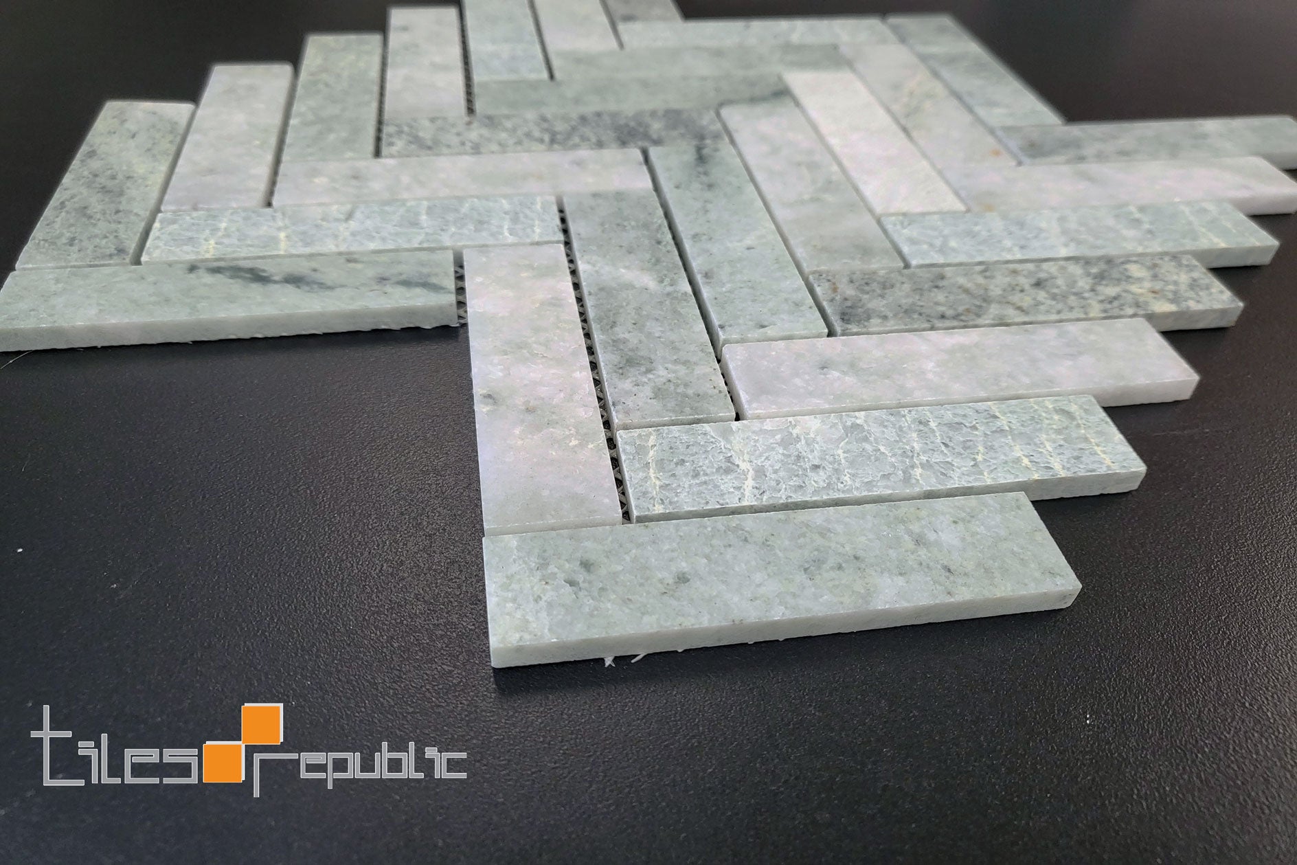 TUSCANY GREEN LONG HERRINGBONE 295X275X8MM