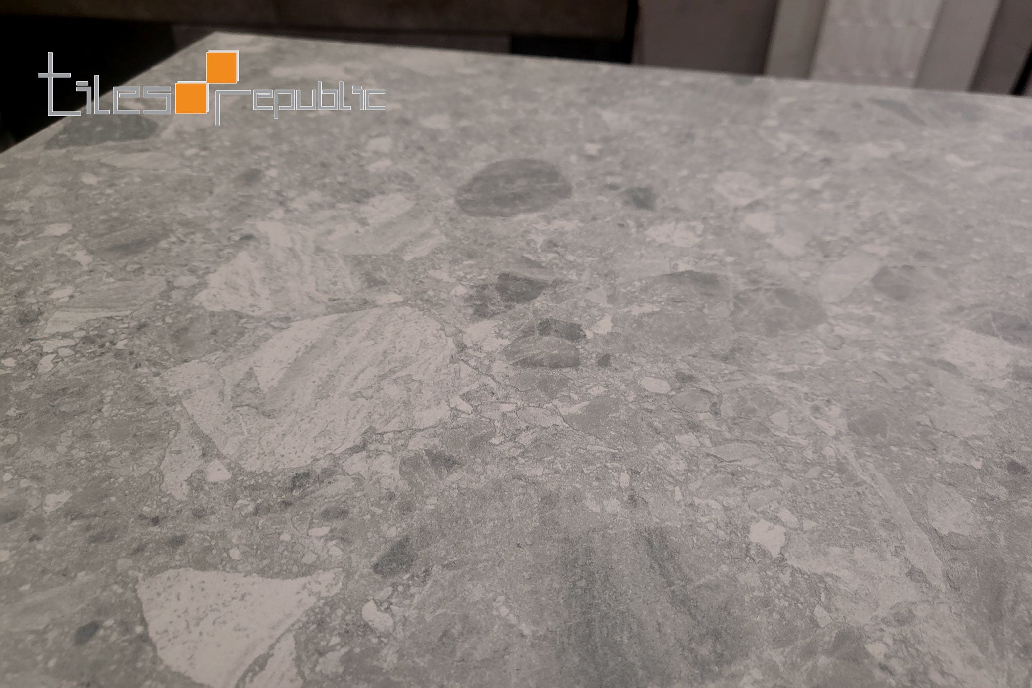 Gitano Silver 600x600 Smooth Grip
