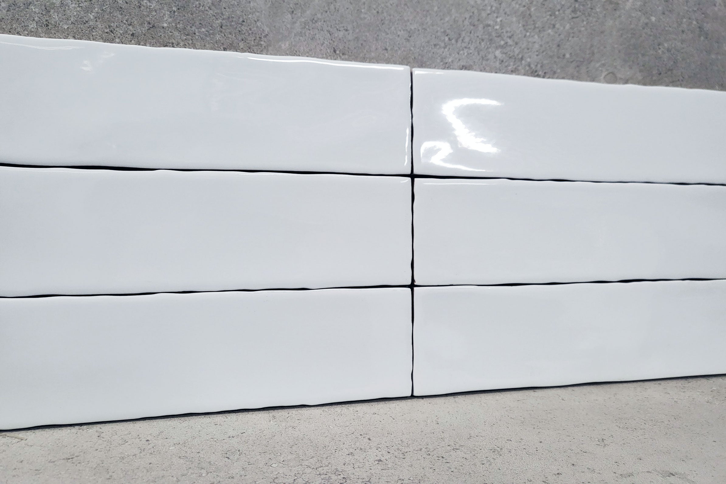 Mano White Gloss Handmade-Look 75x300 Subway Wall