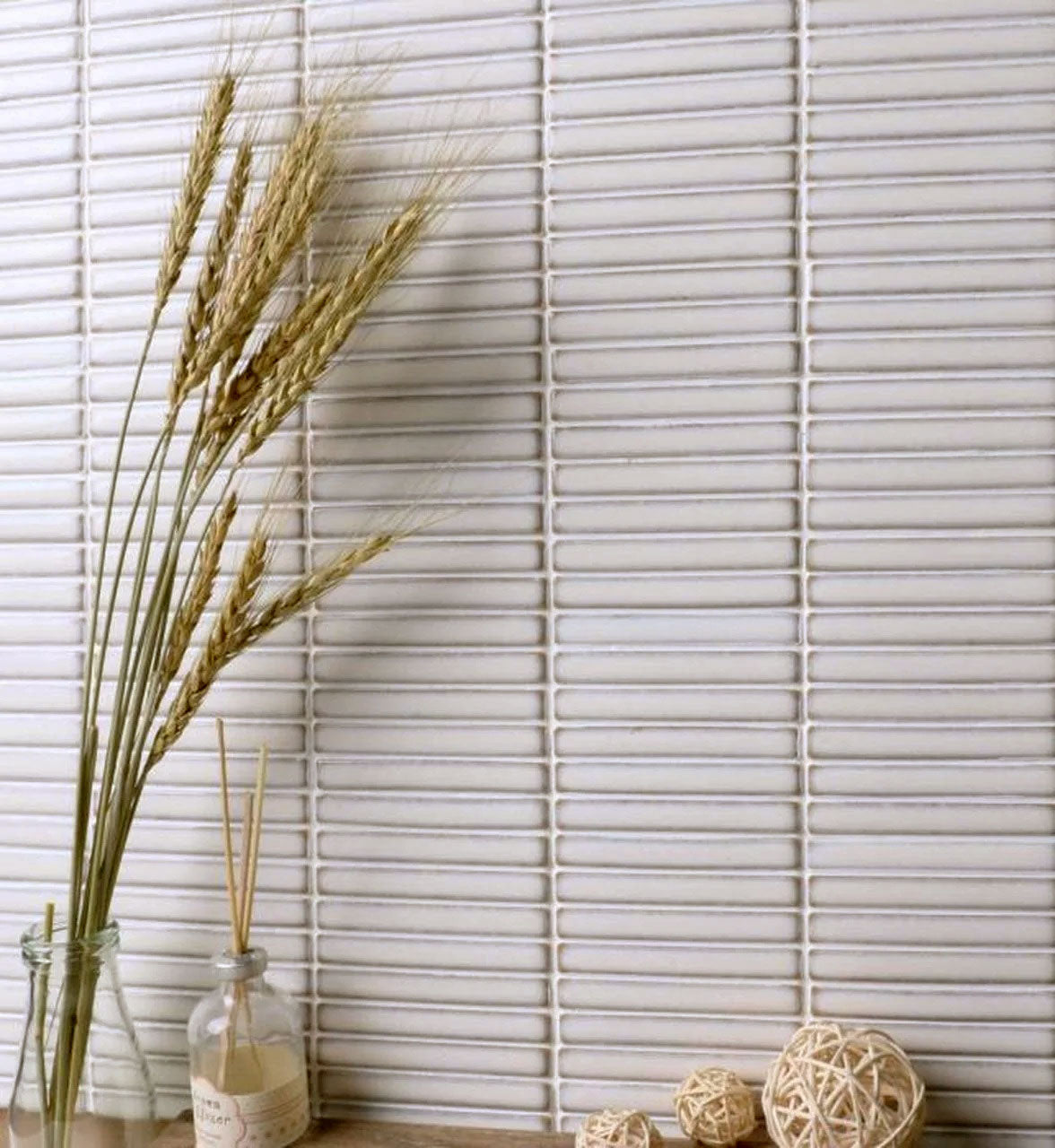 Yubi Snow White Gloss Kit Kat Mosaic Tile 284x296