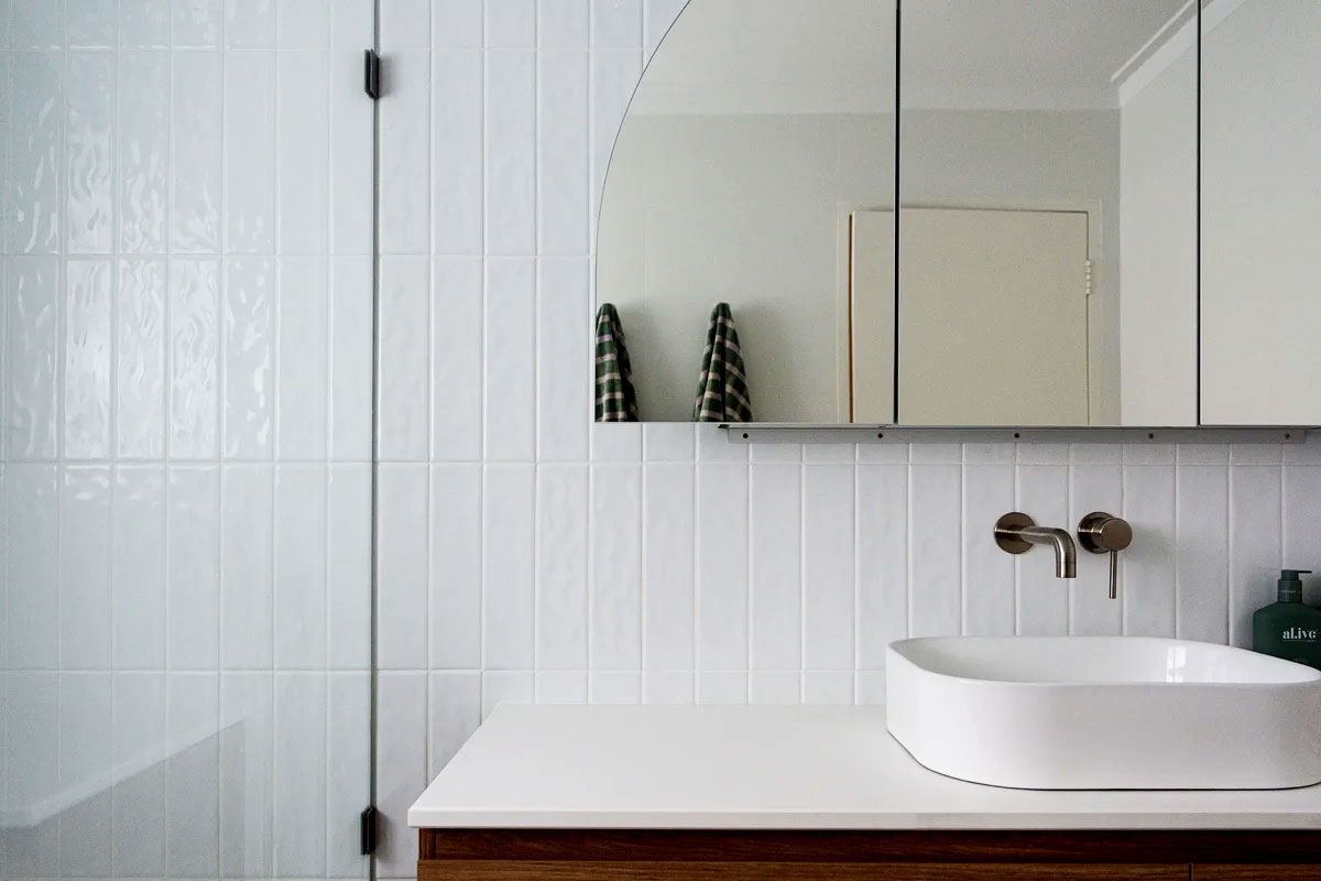 STAR White Gloss Handmade-Look 75x300 Subway Wall