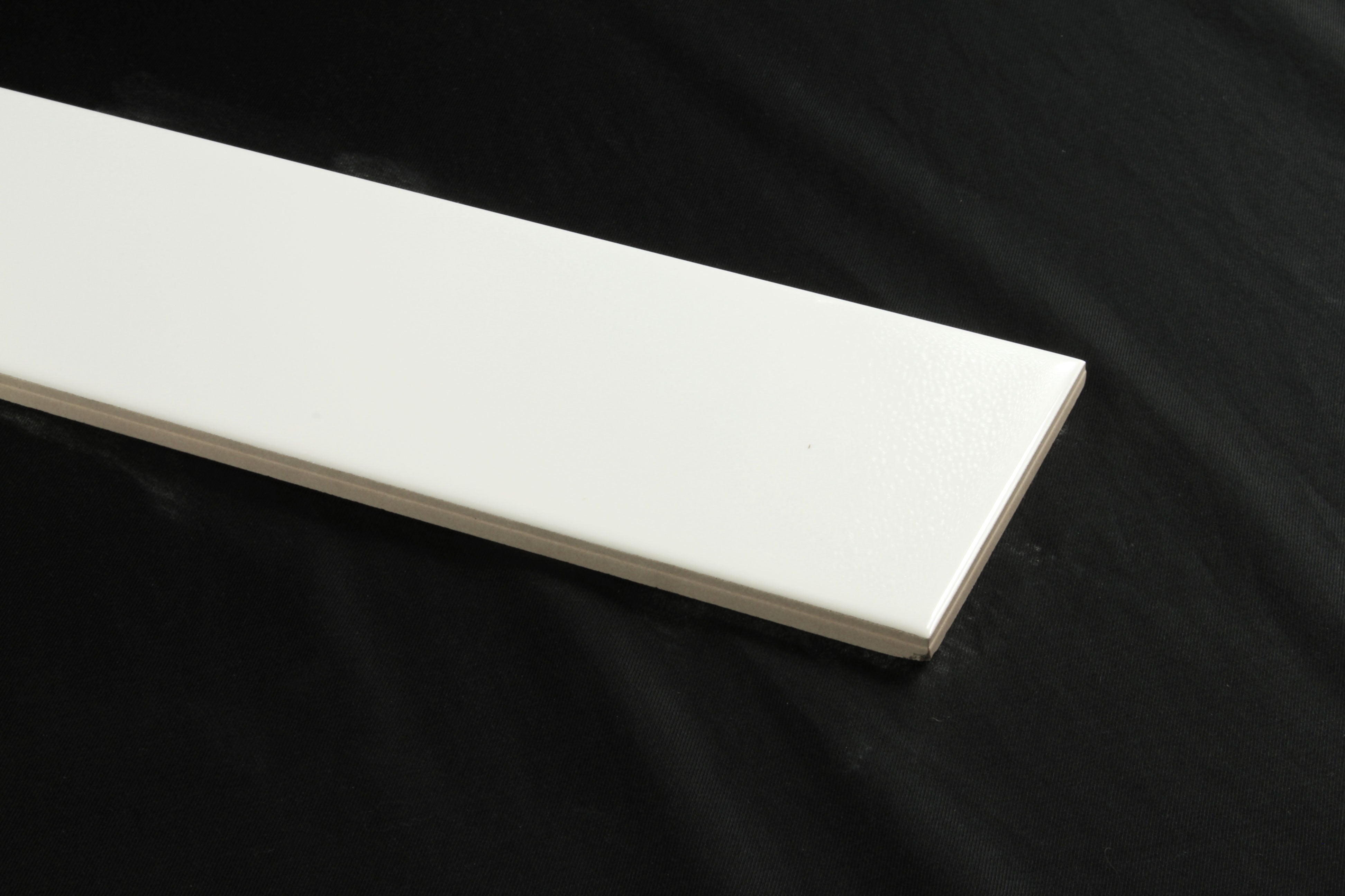 White Gloss 100x300 Subway Wall