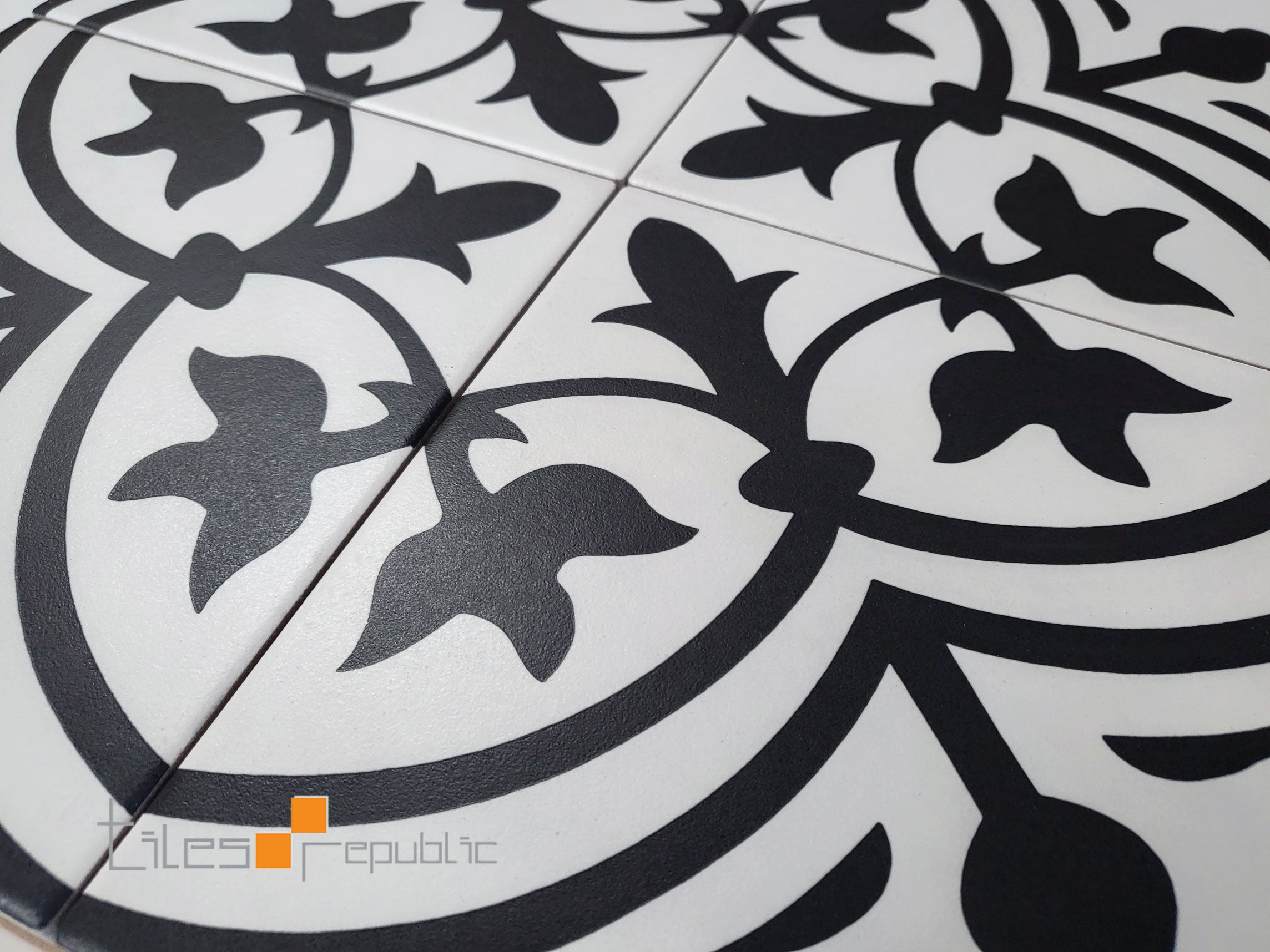 Artistic Mono-Floral Matt 200x200