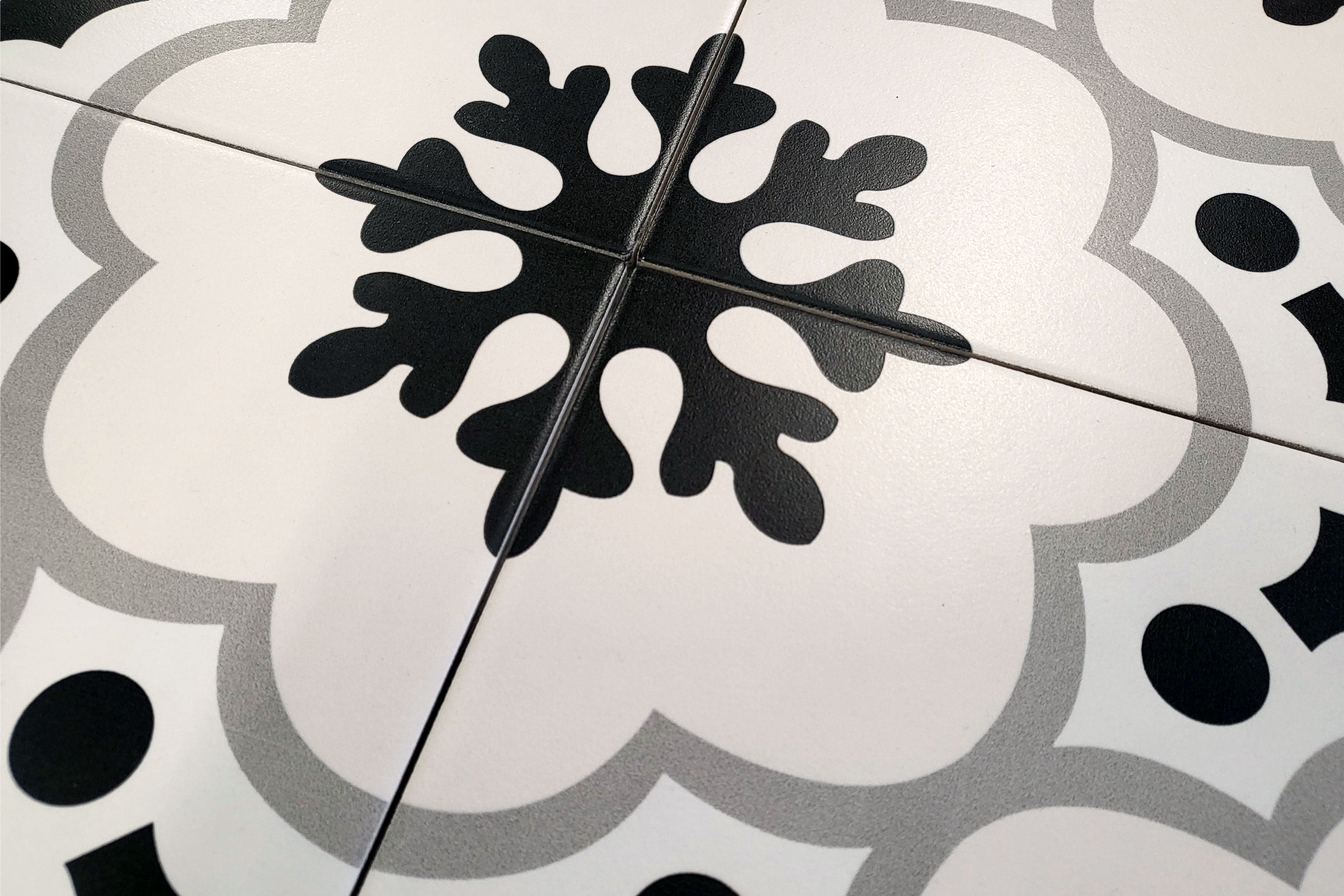 Artistic Daisy Matt 200x200