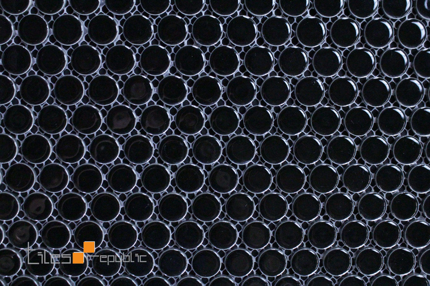 Penny Round Mosaic Black 315x294 Gloss