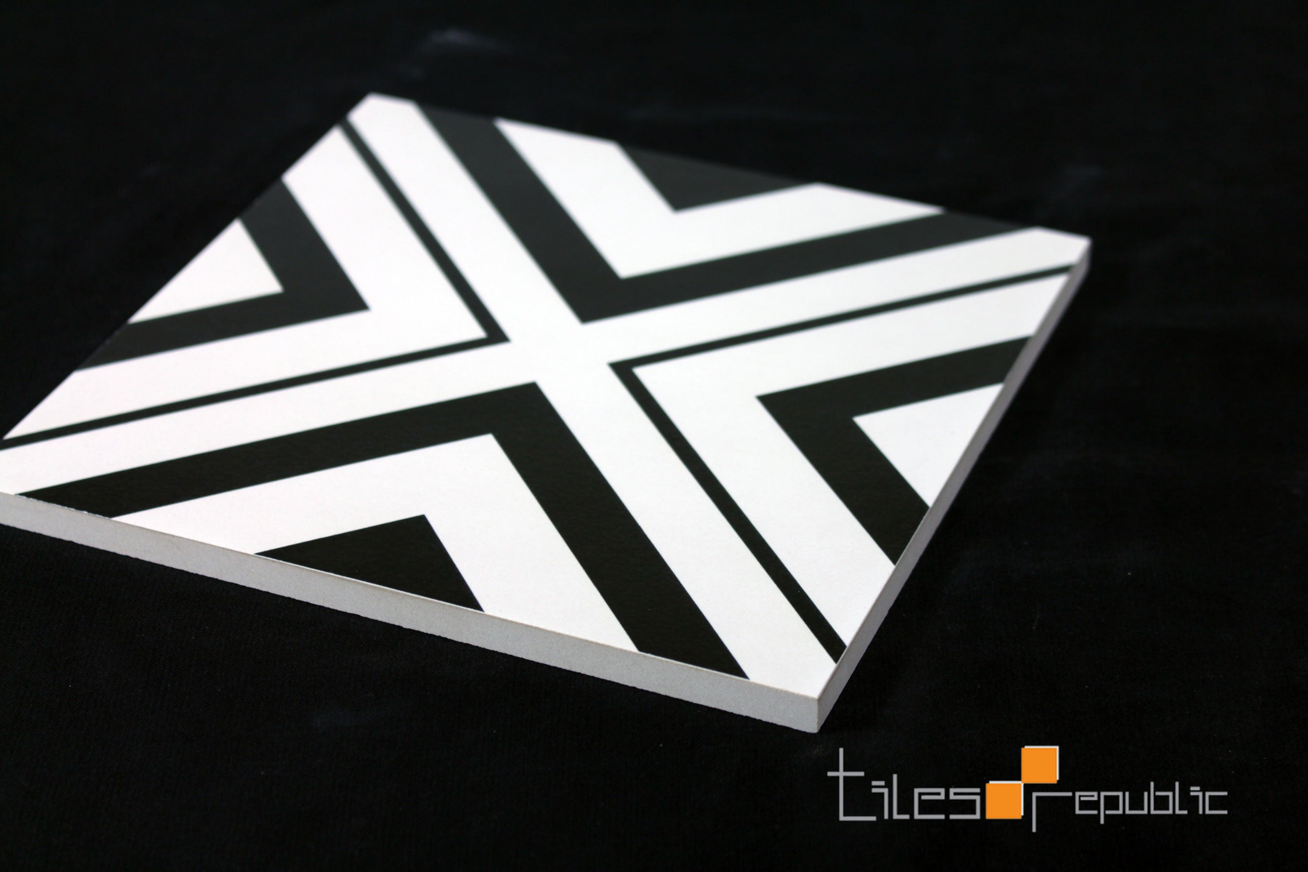 Infinite Cross White Matt 200x200