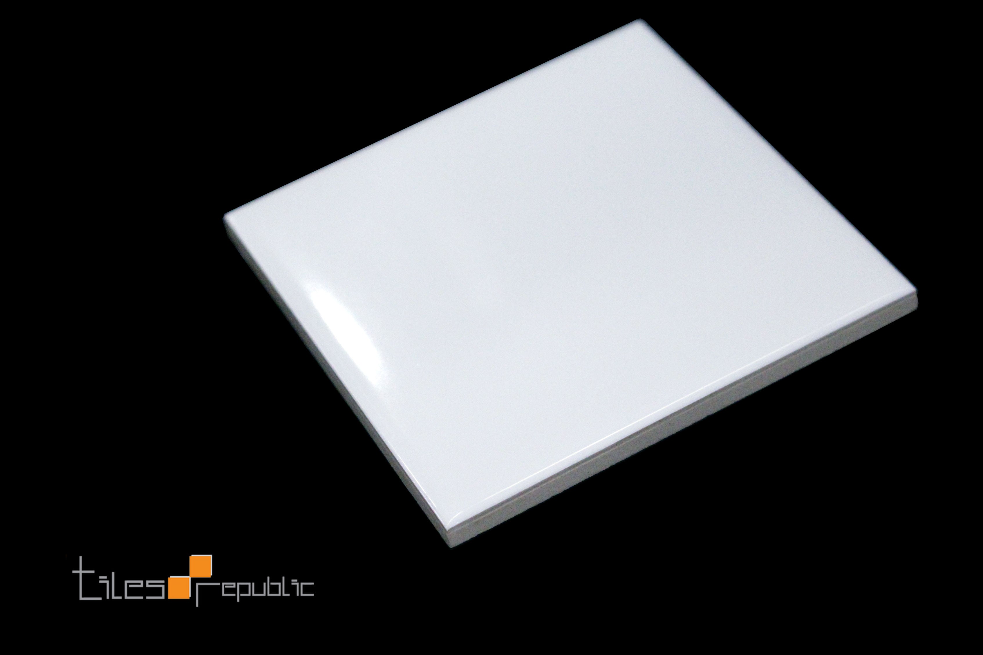 White Gloss 100x100 Wall