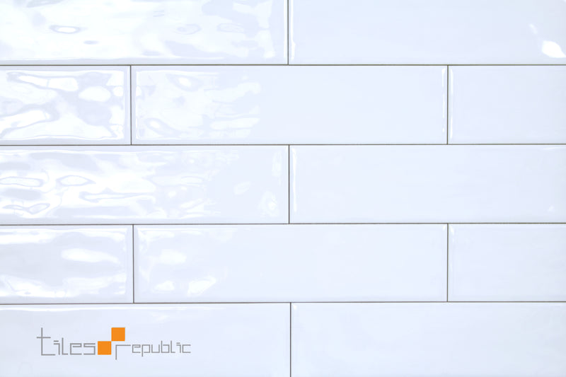 Mano White Gloss Handmade-Look 75x300 Subway Wall